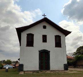 Capela de Nossa Senhora do Rosário dos Pretos. Centro, Catas Altas, Minas Grais, Brasil. Fig 1.(Fotografias de Maria Clara Caldas Ferreira, 2021)